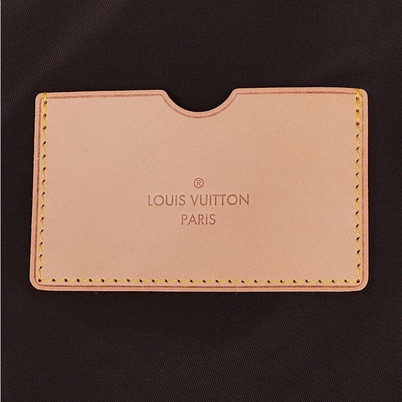 LOUIS VUITTON
Monogram Canvas Zephyr 55 Rolling Suitcase - Picture 5 of 14